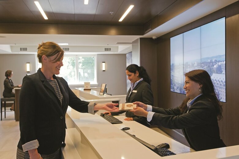 Doubletree By Hilton Hotel & Suites Victoria
