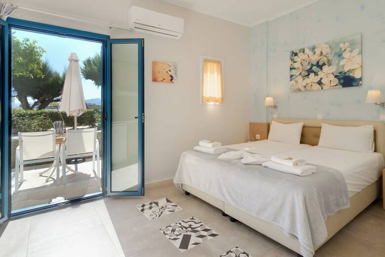 Pyrgos Beach Hotel Apartments