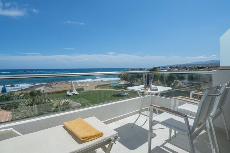 Pyrgos Beach Hotel Apartments