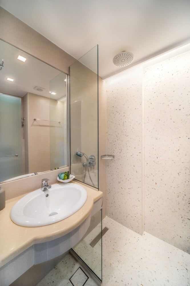 Pyrgos Beach Hotel Apartments