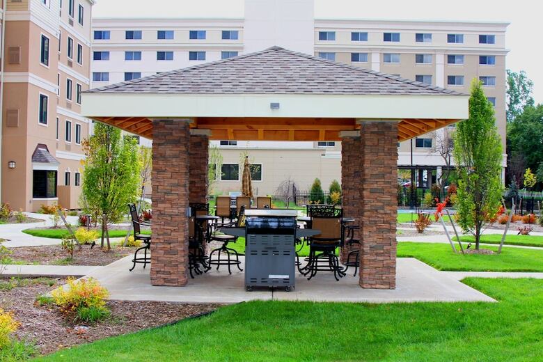 Aparthotel Staybridge Suites Liverpool Syra