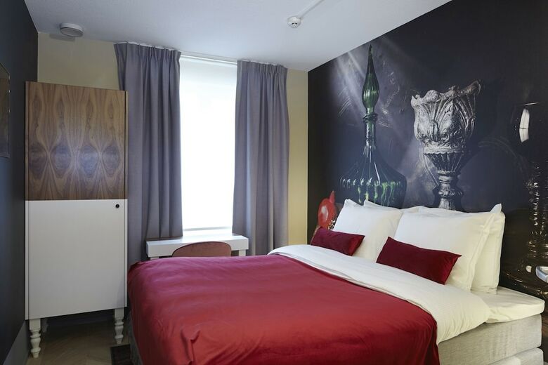 The Muse Amsterdam Boutique Hotel