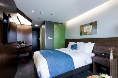 Co-op City Hotel Harborview