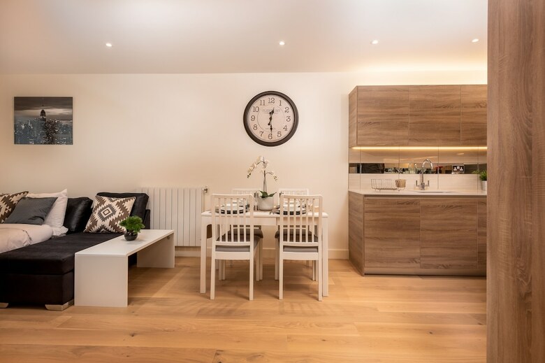 Lt Riverview Apartment East Greenwich