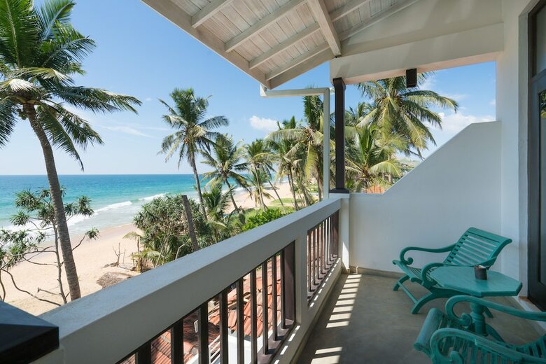 At Ease Beach Hotel