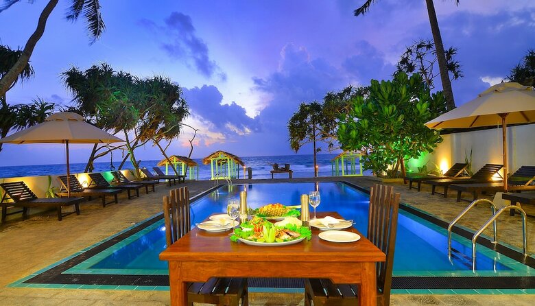 At Ease Beach Hotel