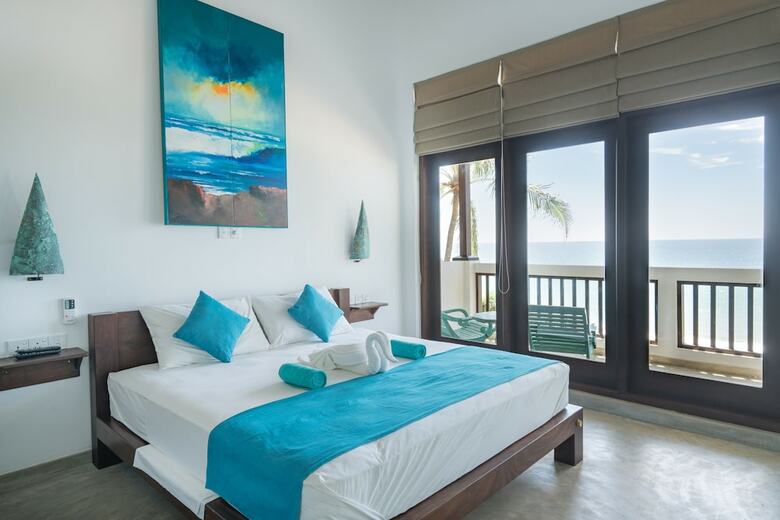At Ease Beach Hotel