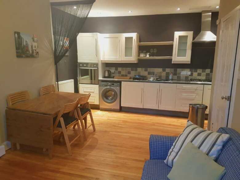 Apartamentos 1 Bedroom Flat In Popular Central Location