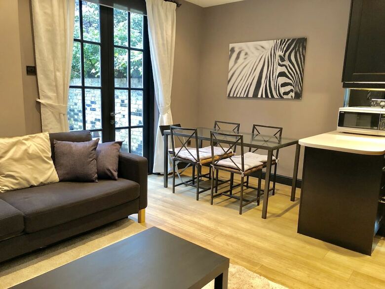 Claverton Street Apartment