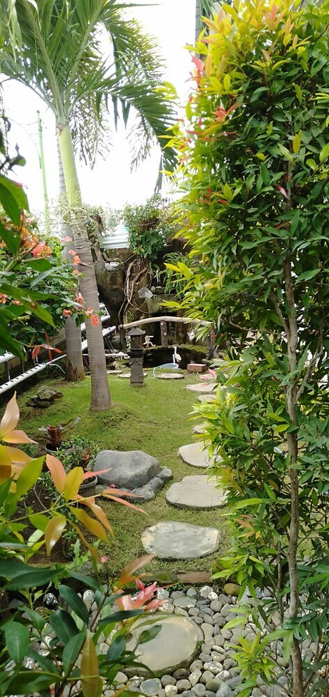 Bed & Breakfast Puri Made 2 Homestay