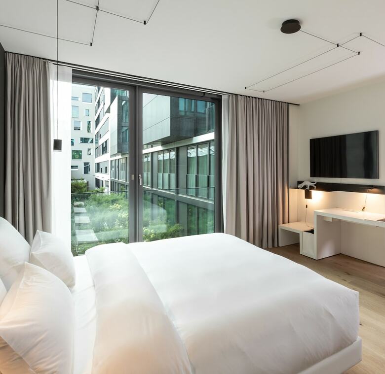 Kpm Hotel & Residences