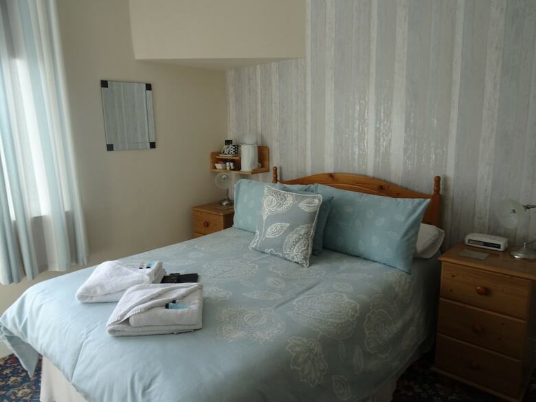 Rolling Waves Hotel - Guest House