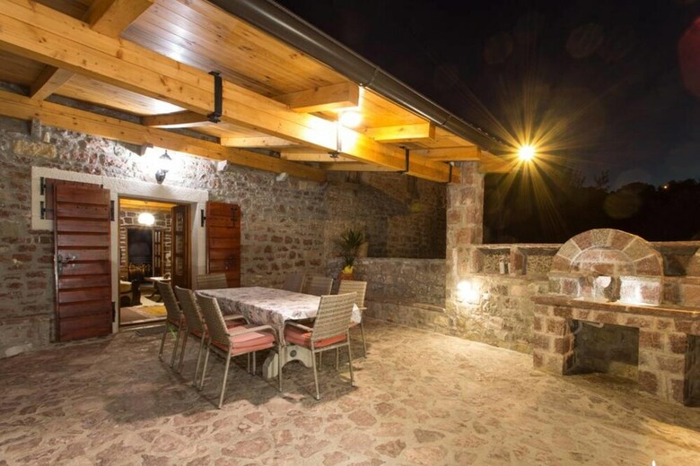 Apartamentos Old Stone House Villas