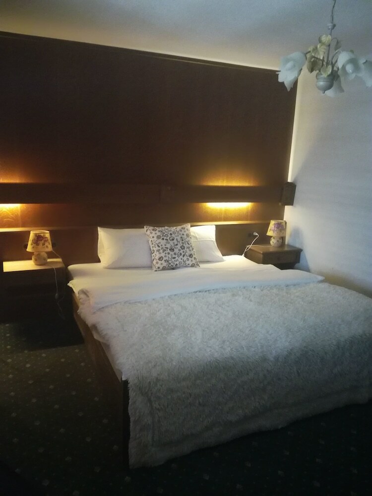 Hotel Grichting Und Badnerhof