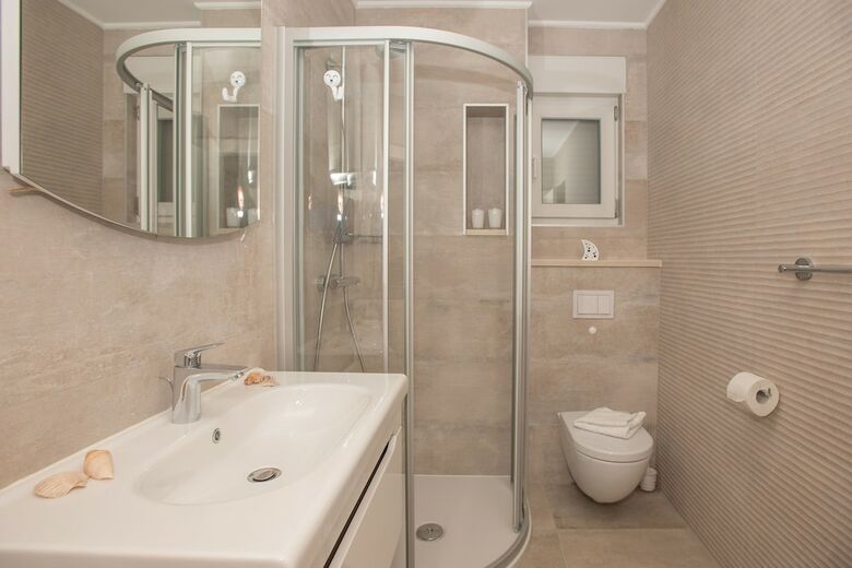 Apartments Leone
