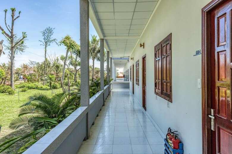 Hotel Honba Lagi Beach Resort