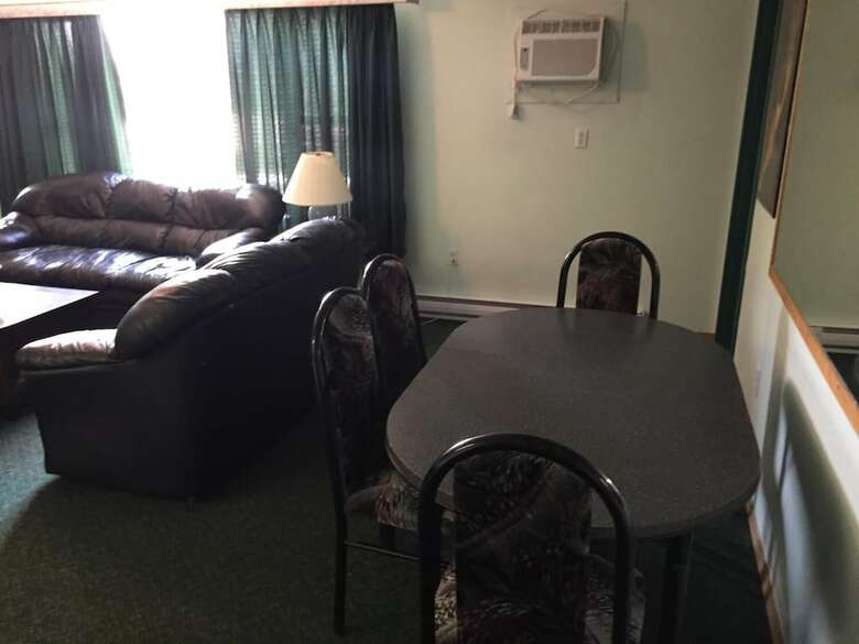 Falcon Lake Hotel