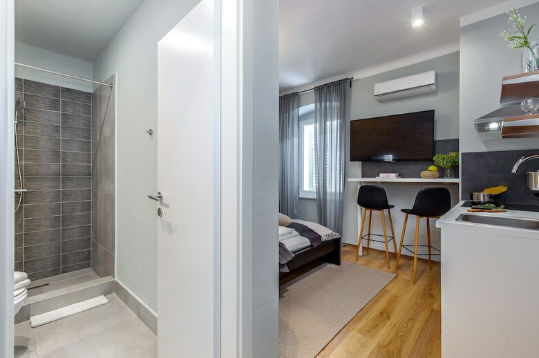 Apartamentos Deluxe Adria Square Studios