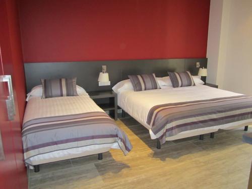 Hostal Restaurante Y Alojamiento Can Mach