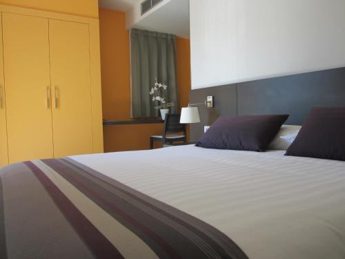 Hostal Restaurante Y Alojamiento Can Mach