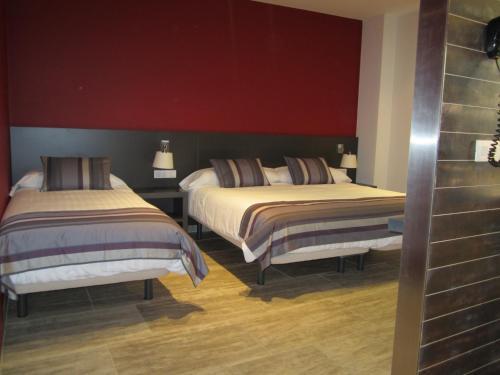 Hostal Restaurante Y Alojamiento Can Mach