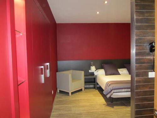 Hostal Restaurante Y Alojamiento Can Mach
