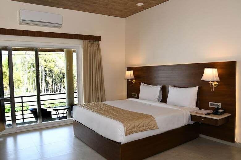 Mastiff Villa Camellia - A Tea Estate Hotel
