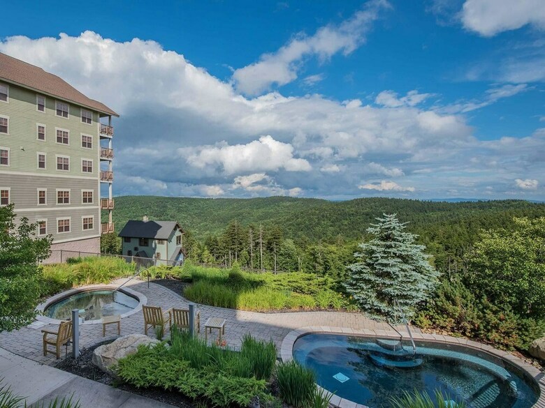 3 Br: Soaring Eagle 201