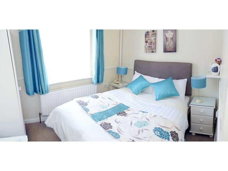 Hotel Kennys Guesthouse