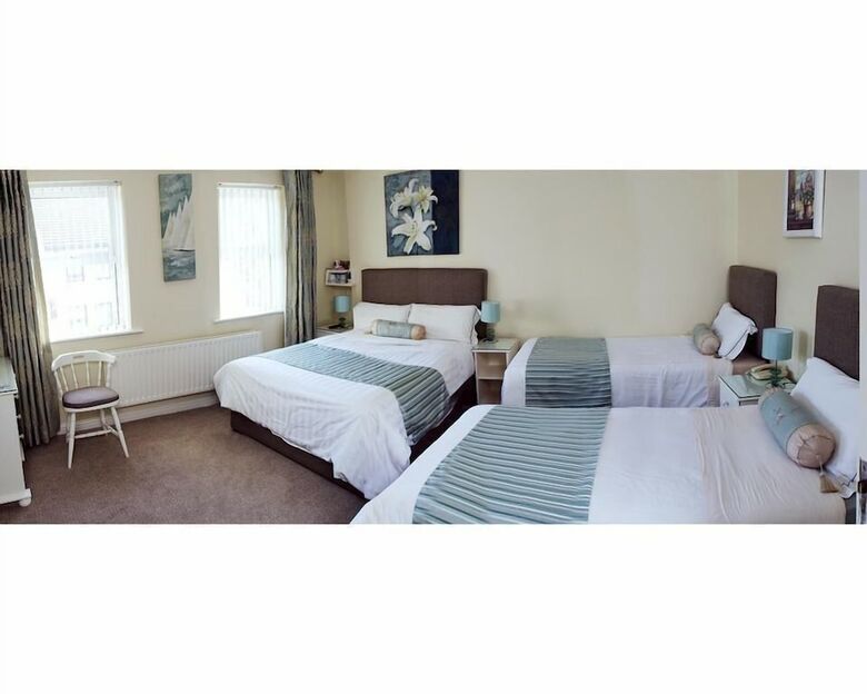 Hotel Kennys Guesthouse