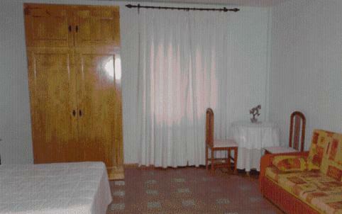 Hostal Y Apartamentos Rurales La Bellosina