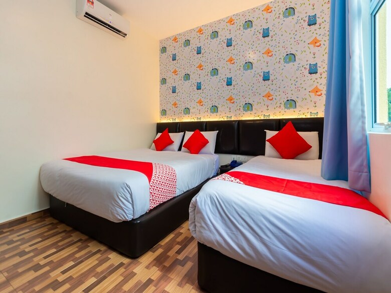 Oyo 743 Gold City Hotel
