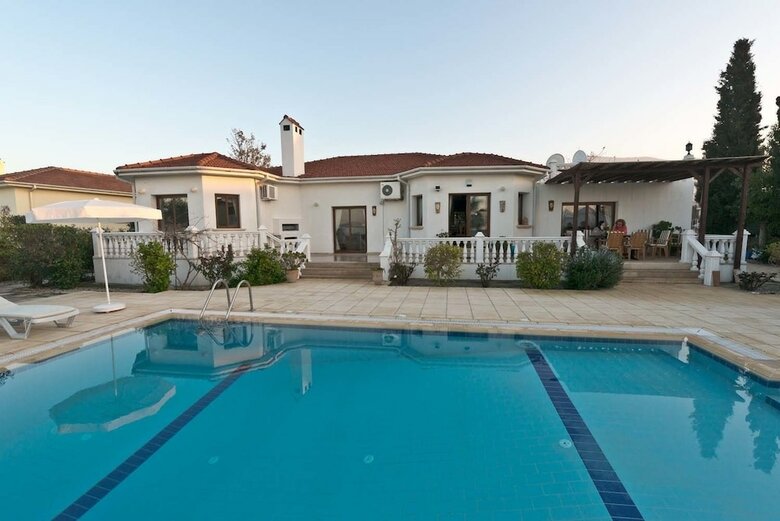 Bungalow Blue Waters By Amy Villas