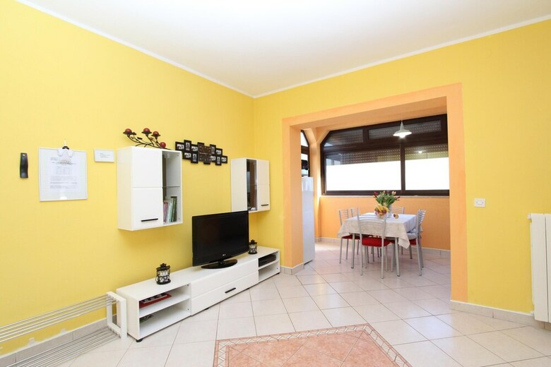 Apartments Rozi