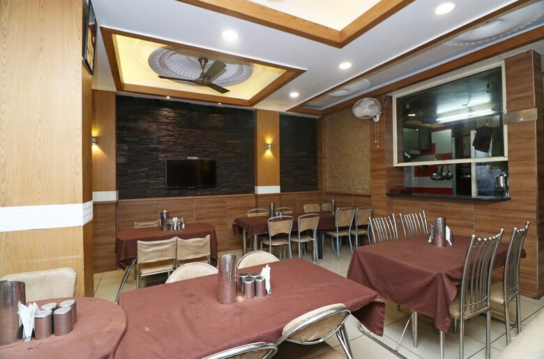 Oyo 4549 Hotel Abhilasha