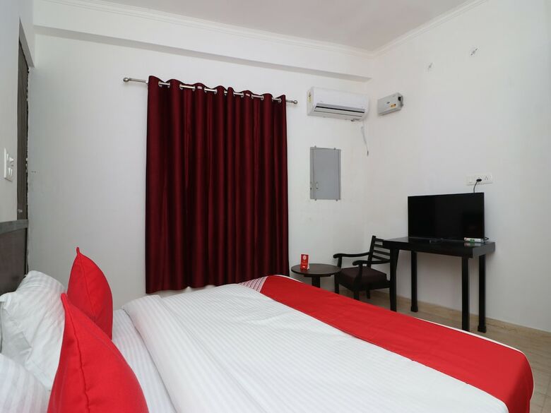 Hotel Oyo 24673 The Shivaay Aiims