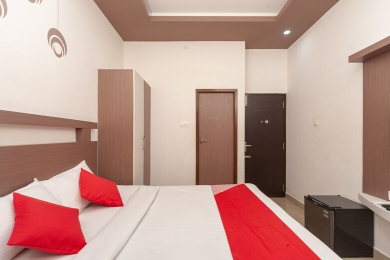 Hotel Oyo 5511 Mm Residency