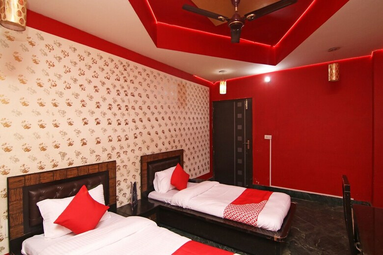 Oyo 22756 Hotel Chinar Inn