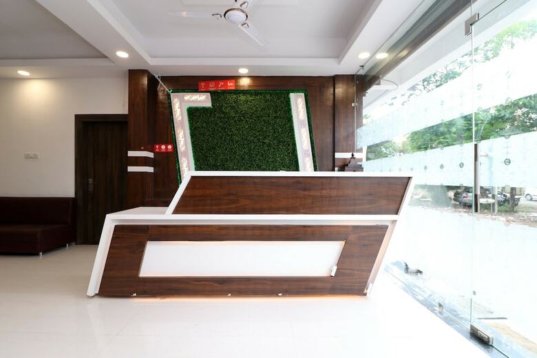 Oyo 17043 Hotel Ocean Pearl
