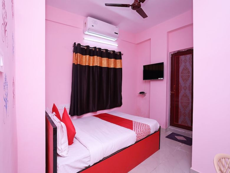 Hotel Oyo 24174 Sima Hospitality