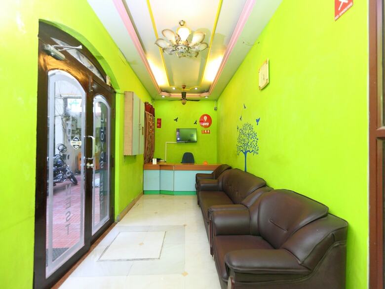 Hotel Oyo 4342 Lloyds Nest