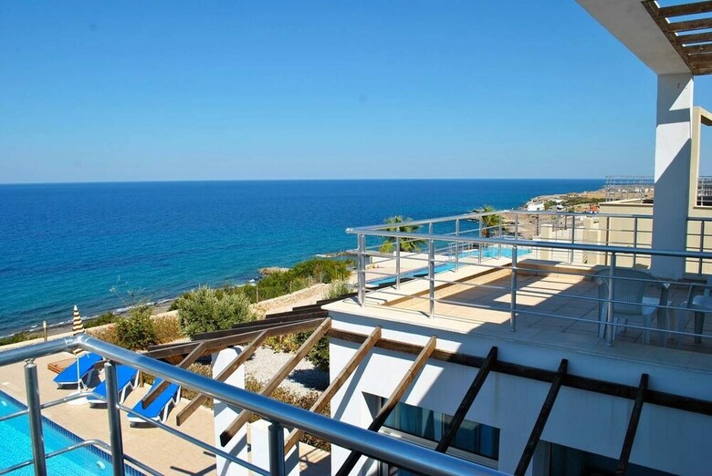 Villa Blue Horizon By Amy Villas