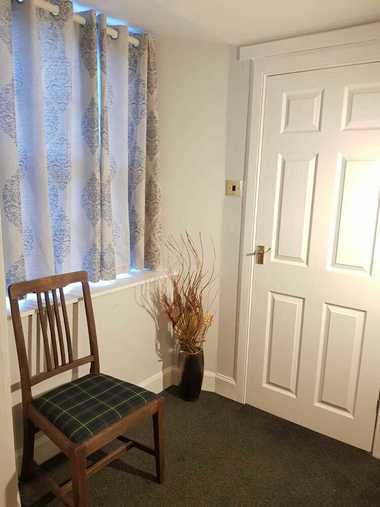 The Cumberland Townhouse Apartment