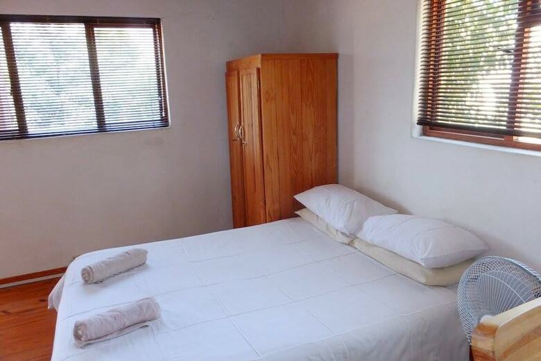 Hostal Barrydale Backpackers And Dung Beetle - Hostel