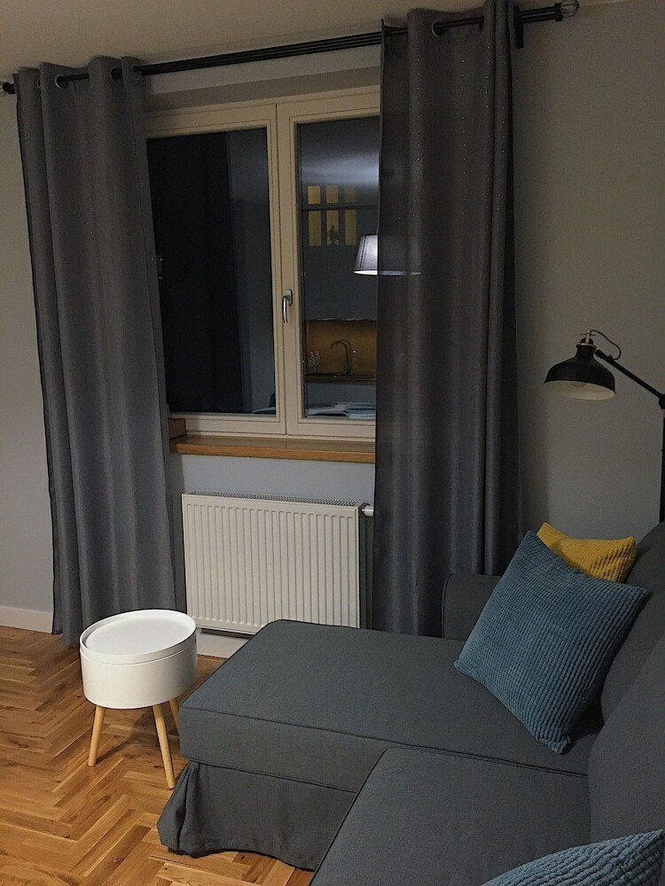 Grey Apartments Ko?ciuszko