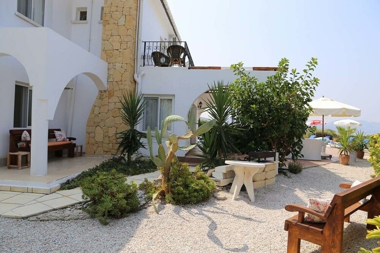 Villa Giorgina By Amy Villas