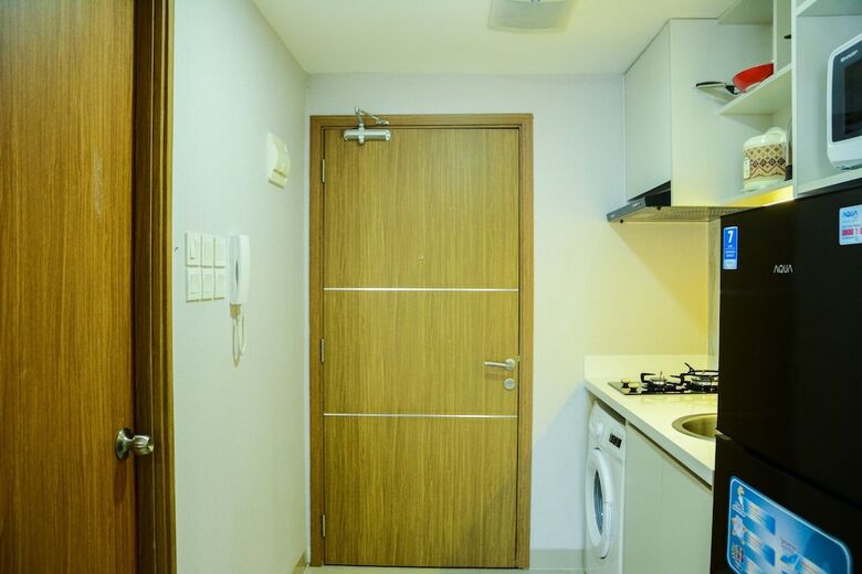Mahogany Suites Studio Room The Oasis Apartment Cikarang