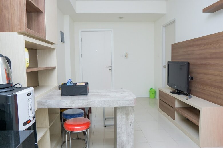 Pleasant 2br Apartment At Parahyangan Residence