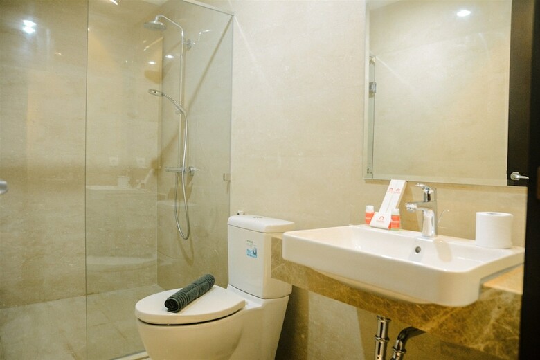 2br Deluxe And Modern Menteng Park Apartment