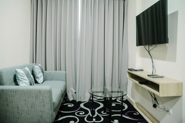 2br Deluxe And Modern Menteng Park Apartment